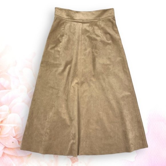 Aritzia Beige Midi Skirt - Picture 6 of 9